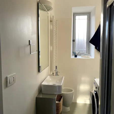 Cozy - On The River Lungo Po Apartment *